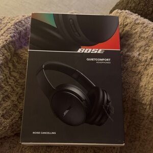 NEW & UNOPENED Bose QuietComfort Black Headphones